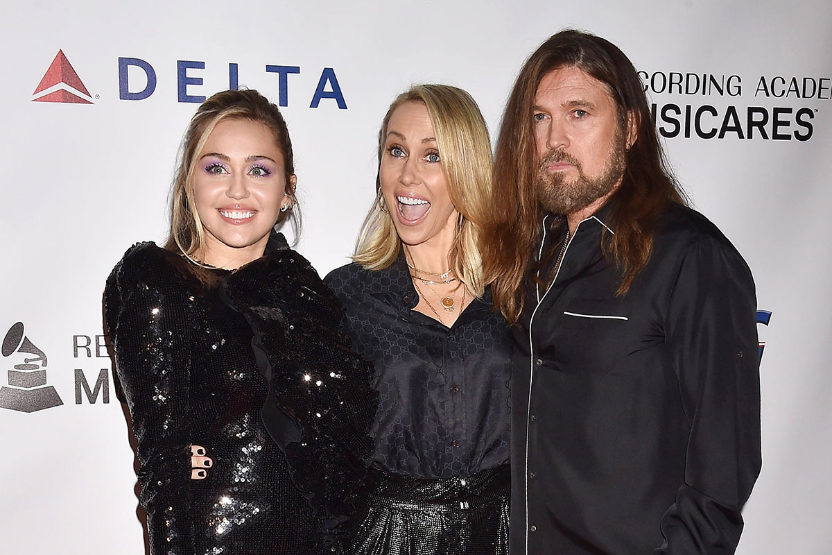 Pais De Miley Cyrus Se Separam Após 30 Anos De Casamento Fofocas E Famosos 2239