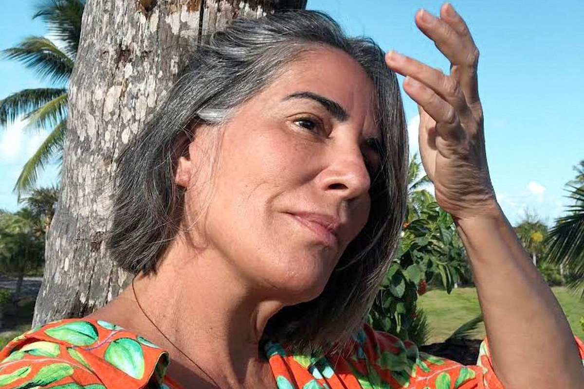 Gloria Pires Posa Sem Maquiagem E Esbanja Beleza Aos Anos Fofocas E Famosos