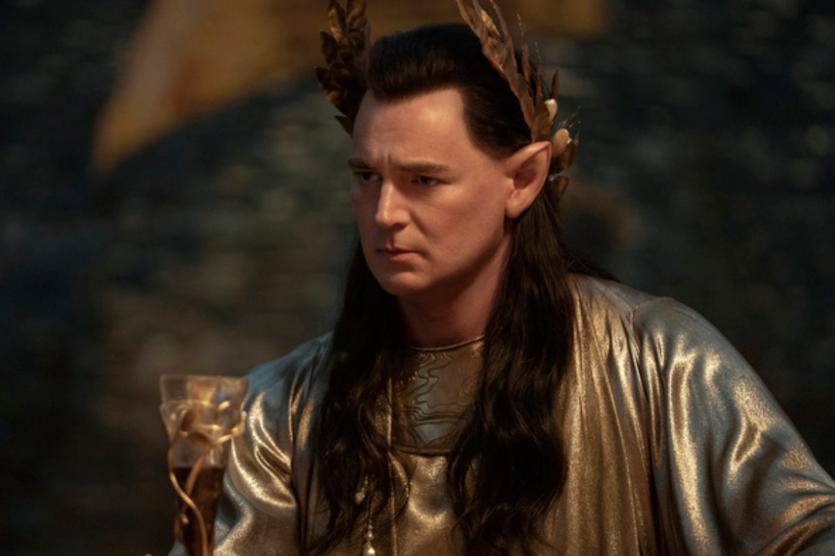 High King Gil-galad (Benjamin Walker) em O Senhor dos Anéis: Os Anéis de Poder