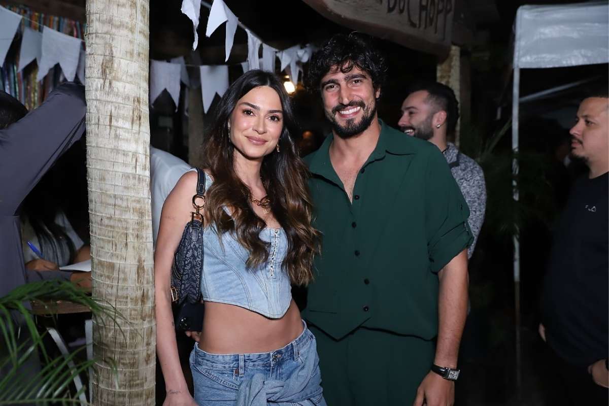 Thaila Ayala com Renato Góes