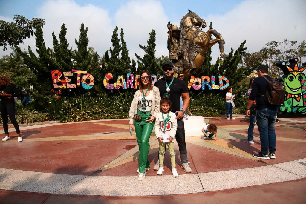 Bella Falconi no Beto Carrero World