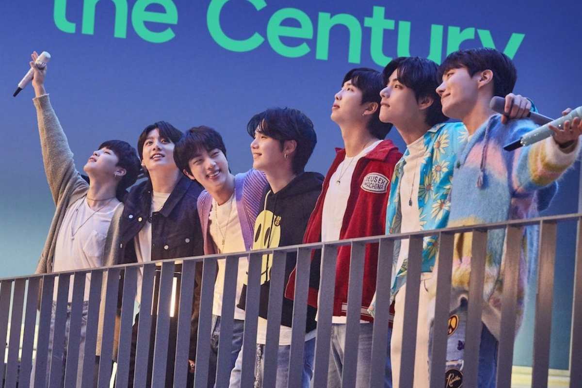 Integrantes do BTS posando para foto