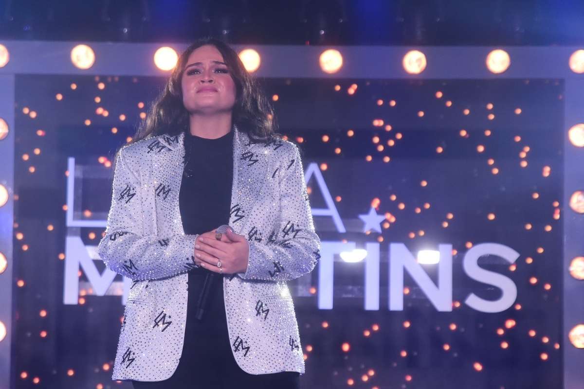 Luiza Martins grava show com famosos em São Paulo