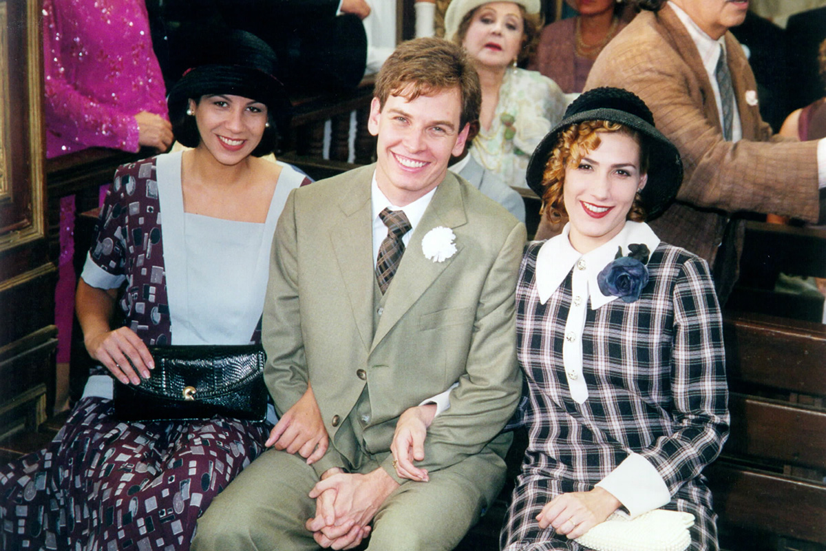 Lourdes (Carla Daniel), Fábio (Carlos Evelyn) e Bárbara (Virgínia Cavendisch) em O Cravo e a Rosa