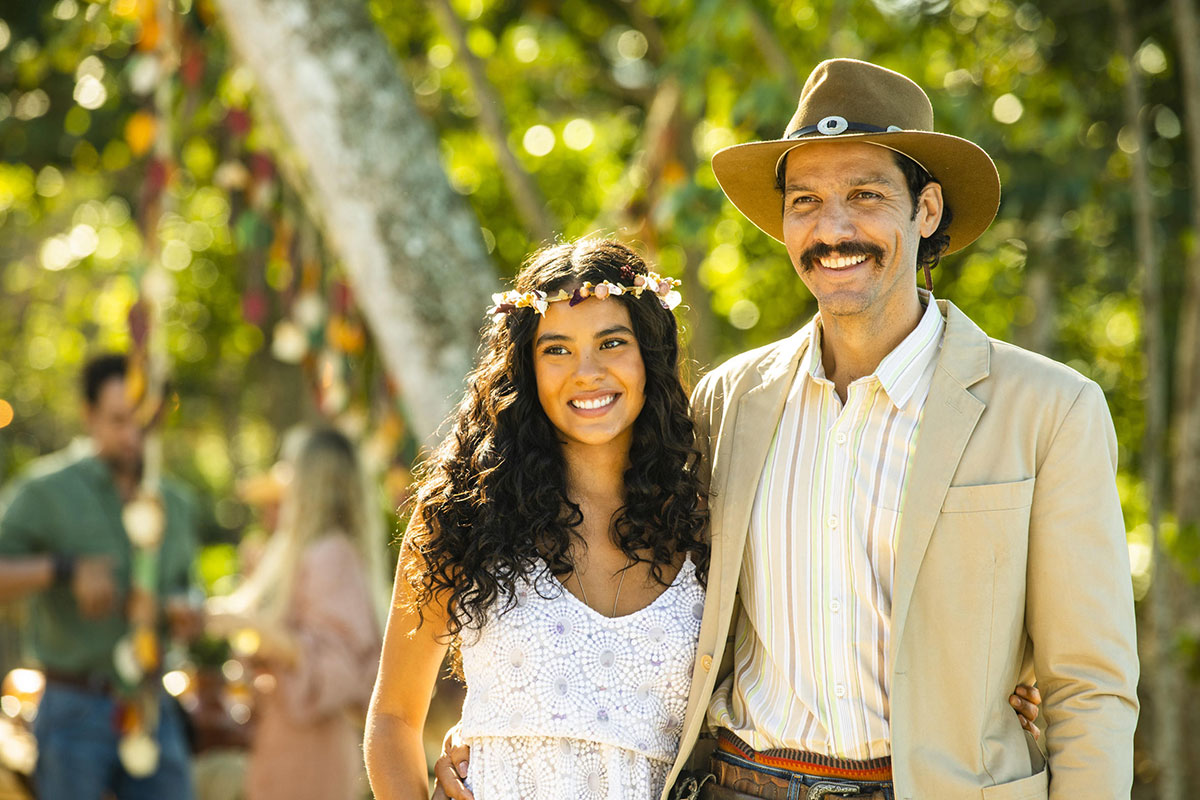 Muda (Bella Campos) e Tibério (Guito) em Pantanal