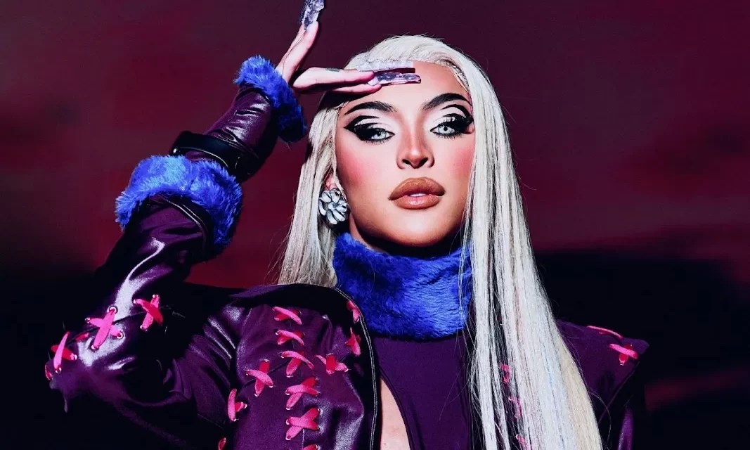 Pabllo Vittar anuncia volta de “Halloween da Pabllo”