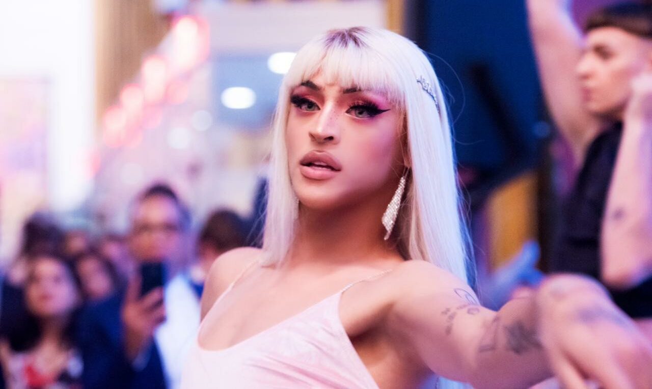 Pabllo Vittar tem contas bancárias bloqueadas pela justiça por divida de imóvel