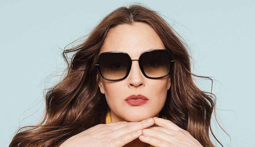 Mãe de Drew Barrymore proibia doces mas liberava álcool e drogas