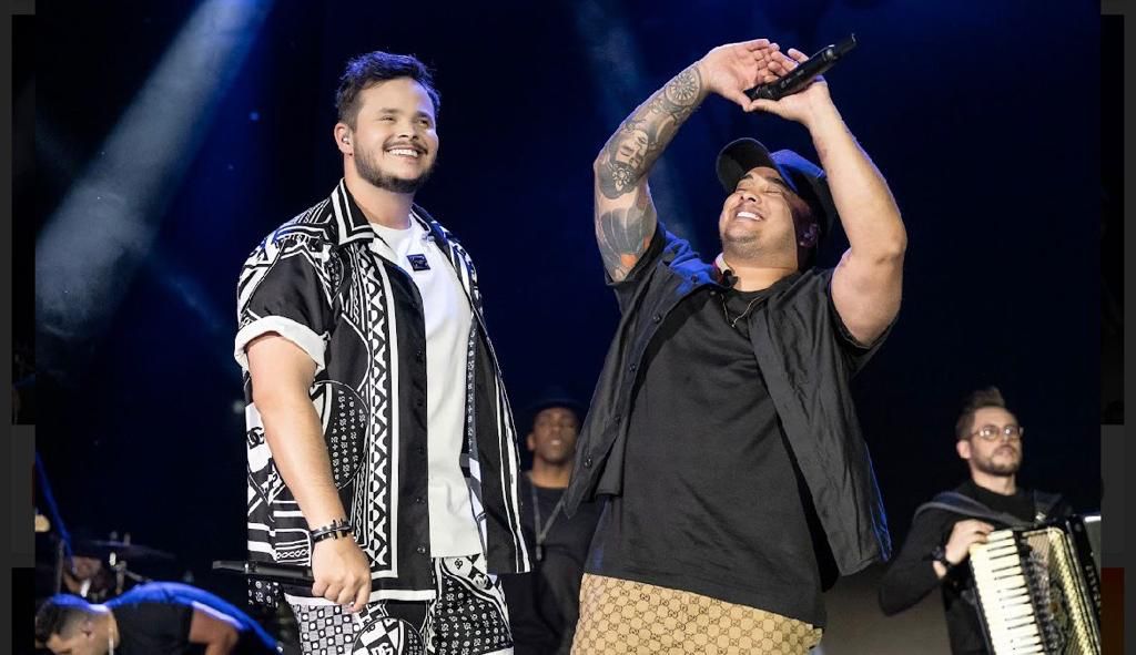 Matheus e Kauan comemoram sucesso de suas canções no Top 20 do Spotify Brasil