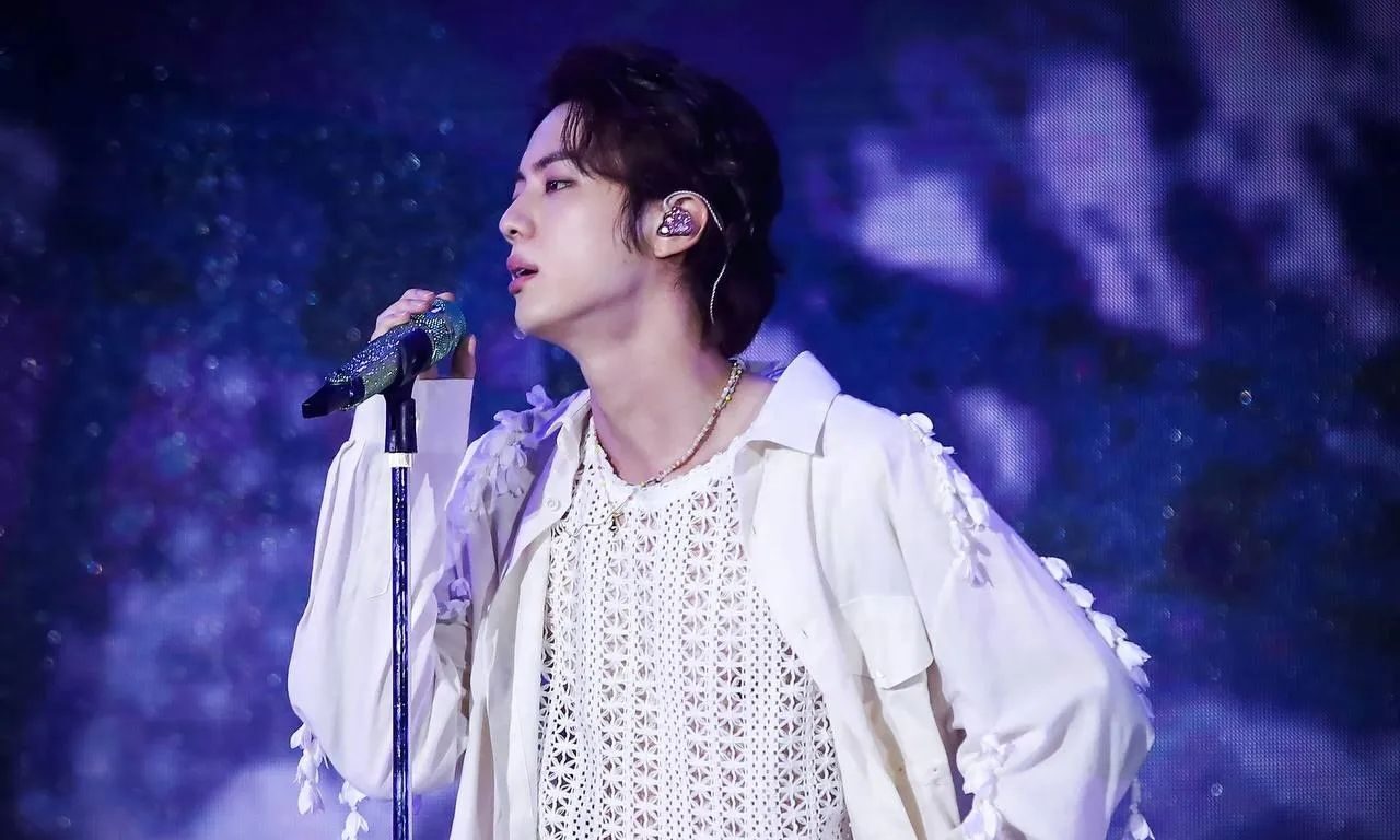 Jin, do BTS, apresenta primeiro single solo, “The Astronaut”