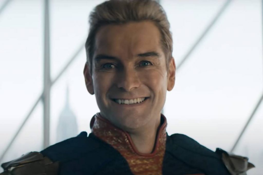 capitao-patria-antony-starr-sorrindo-de-forma-constrangedora-trailer-the-boys-1024x683-1 capitão pátria (antony starr) sorrindo de forma constrangedora em trailer de the boys