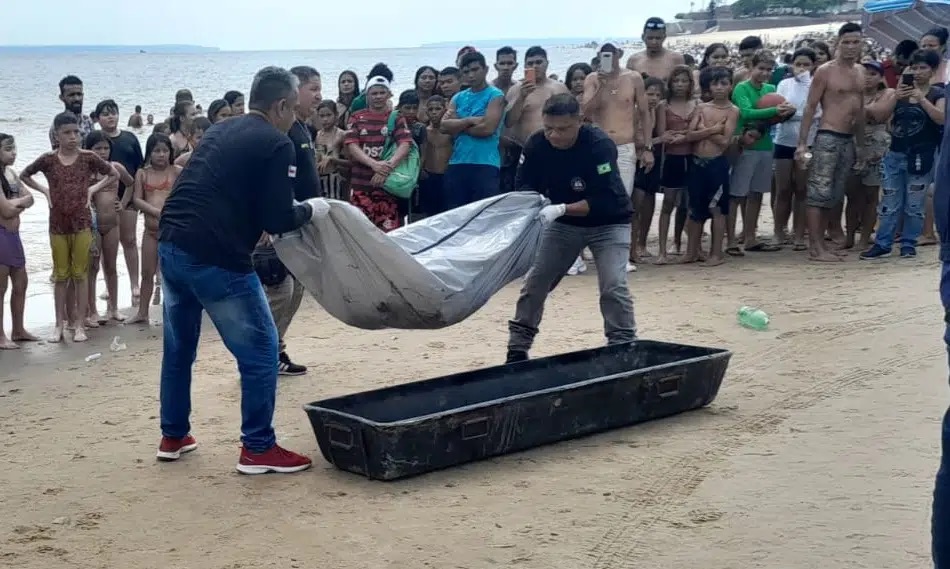 Viral Ossada Humana é Encontrada Por Banhistas Em Praia De Manaus E Vídeo Bomba Na Web Assista 9854