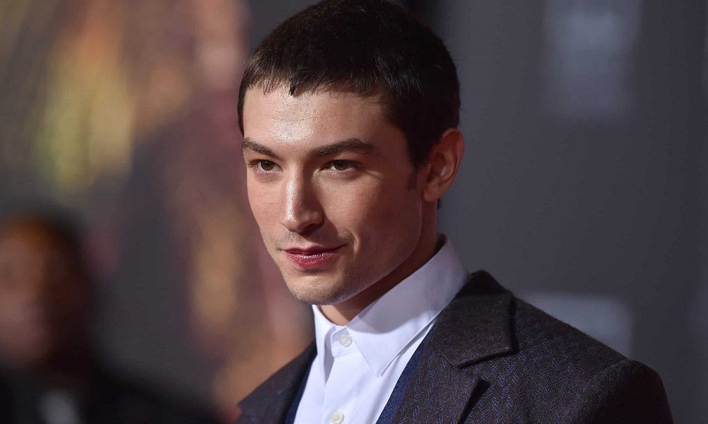 Ezra Miller pode pegar até 26 anos de prisão após multiplas acusações; entenda