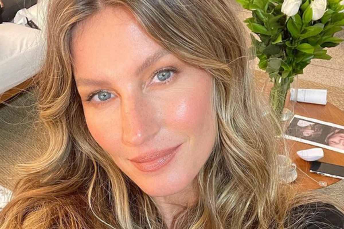 Gisele Bündchen de cabelo solto