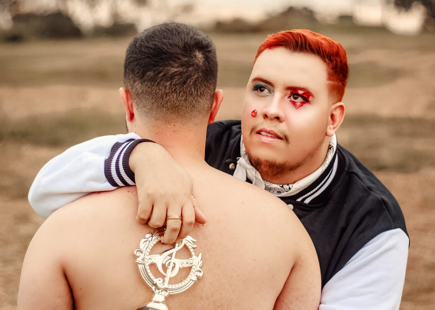Intenso, ácido e sonhador: assim é PLATÔNICO, novo álbum do artista multifacetado Marc Yann