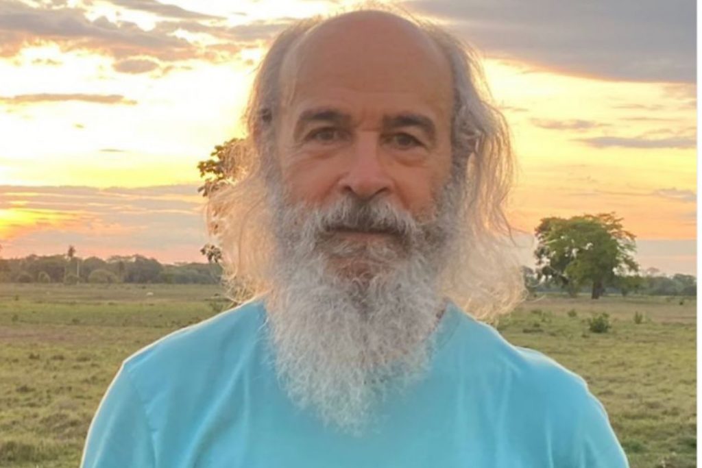 osmar-prado-1-1024x683-1 Osmar Prado, de barba, com pôr do sol atrás
