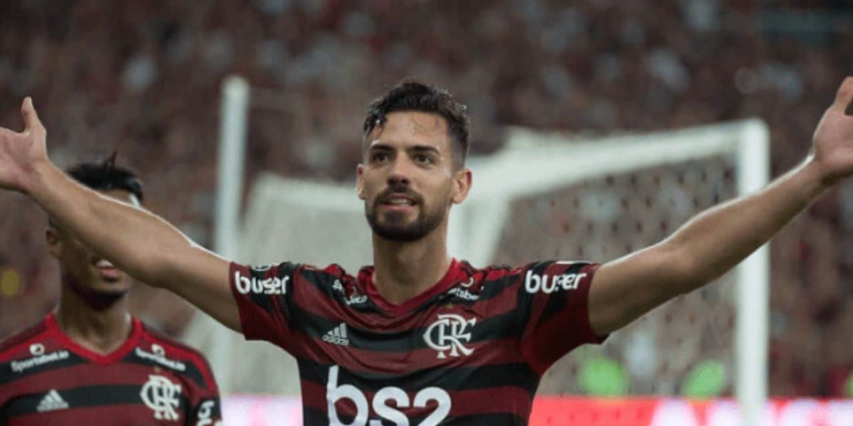 Pablo Marí, ex-zagueiro do Flamengo, é esfaqueado em supermercado na Itália