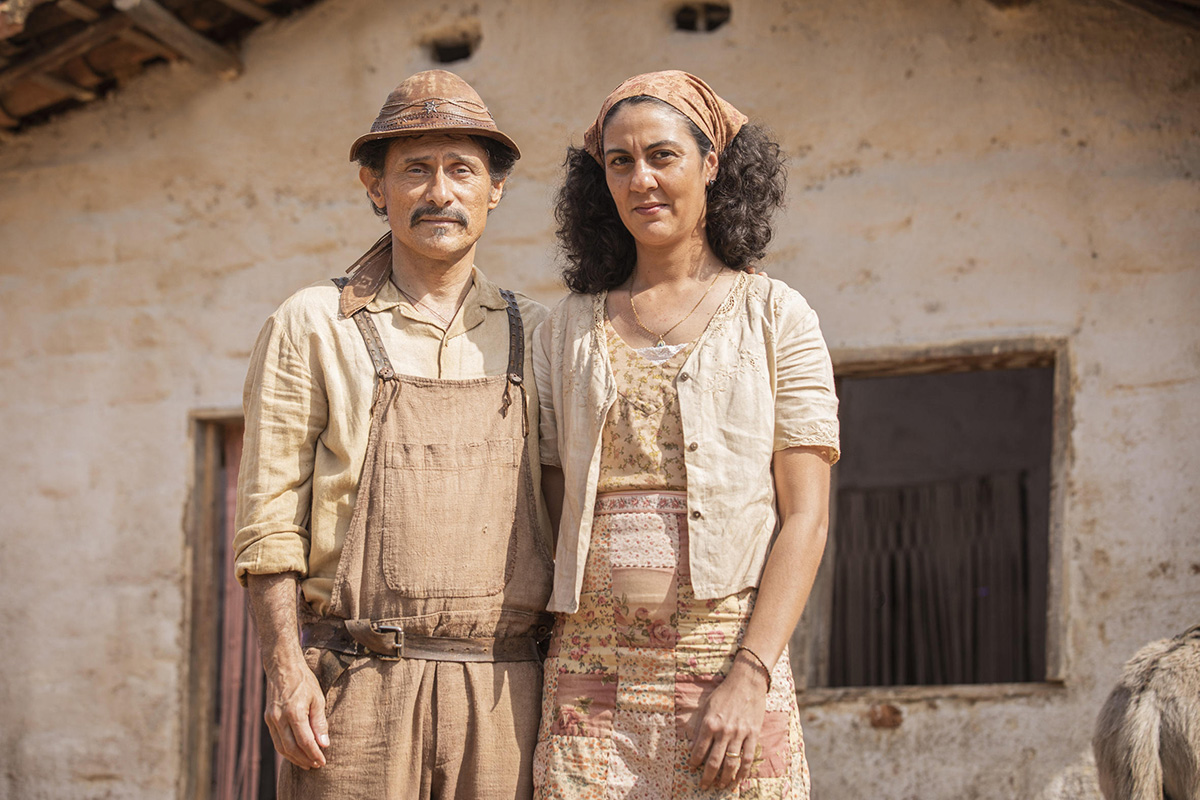 Timbó (Enrique Diaz) e Tereza (Clarissa Pinheiro) em Mar do Sertão