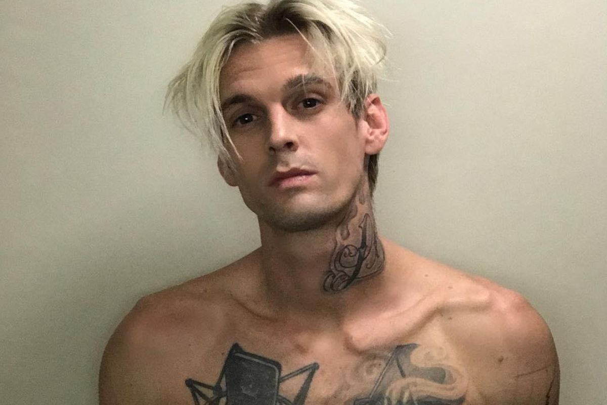 aaron carter sem camiseta