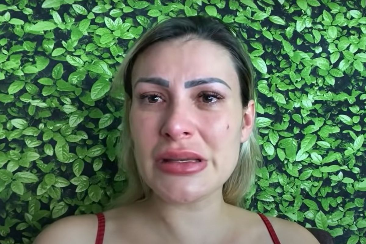 VÍDEO: Andressa Urach é internada em clínica psiquiátrica após querer sacrificar filho, diz esposo