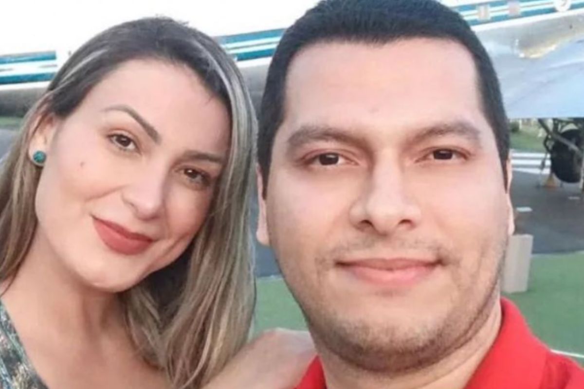 Andressa Urach e o marido, Thiago Lopes, em retrato