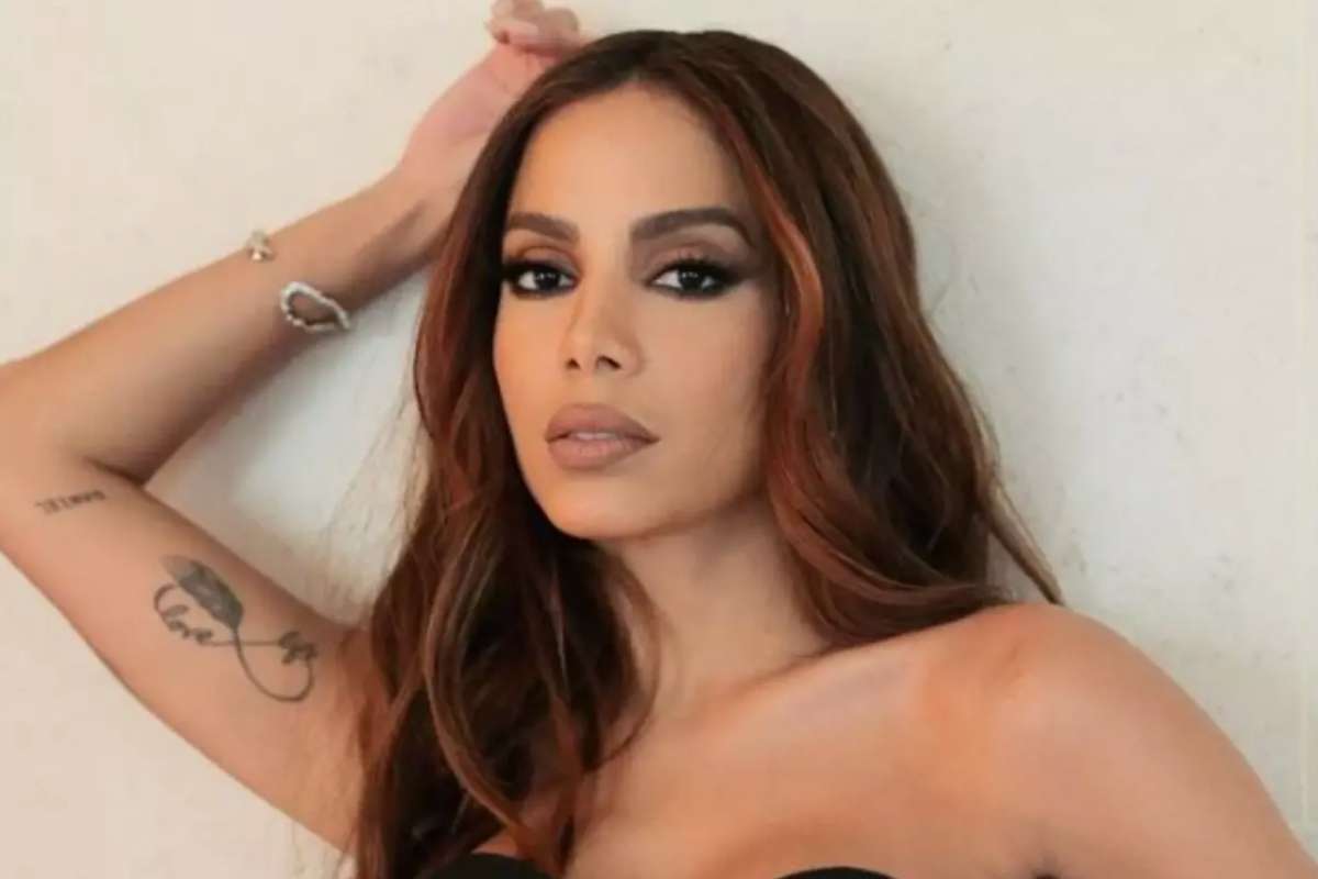 Anitta nega estado de depressão