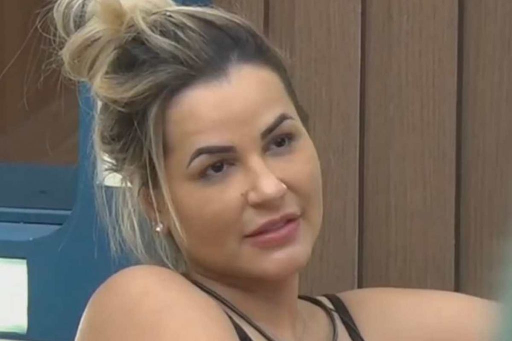 Deolane Bezerra em "A Fazenda"