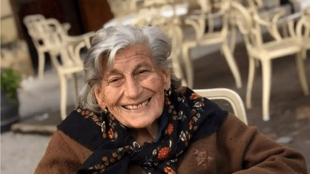 ‘Nonna do Tik Tok’, vovó influencer morre carbonizada após desmaiar em lareira; família se pronuncia