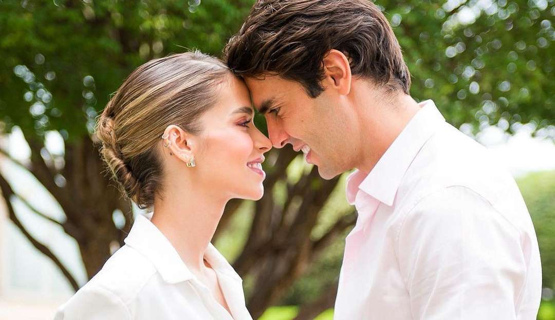 Kaká e Carol Dias revelam que estão esperando mais uma menina