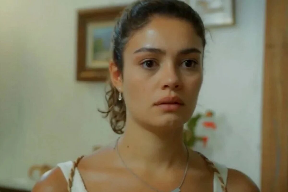 Maíra (Sophie Charlotte), em 'Todas as Flores'