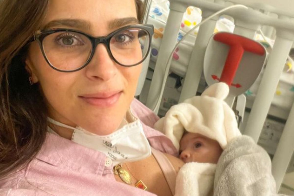 leticia cazarre e filha