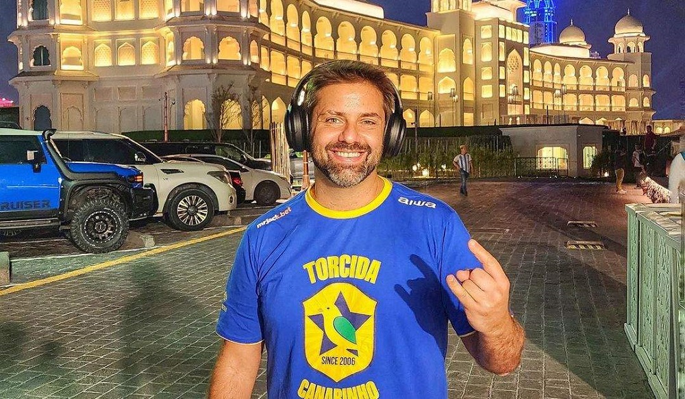 VÍDEO: Humorista brasileiro é detido no Catar e relata ameaças de policiais