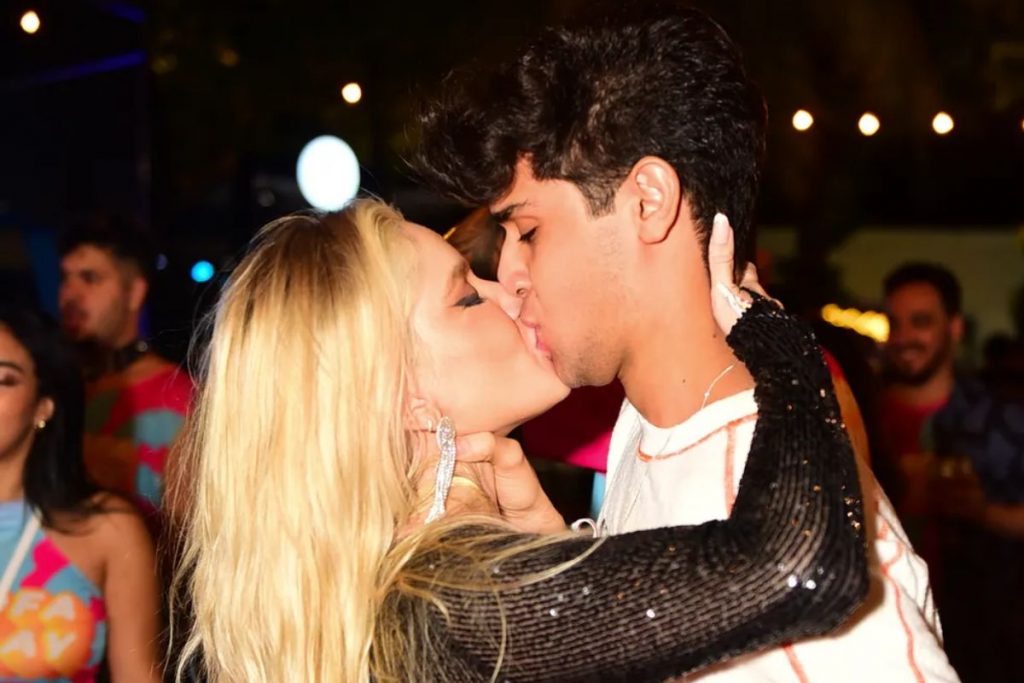 karoline-lima-nilson-neto-1024x683-5 Karoline Lima beijando Nilson Neto