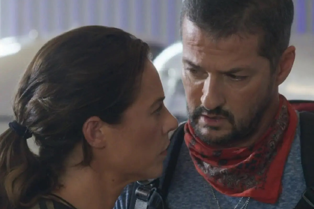 Pat (Paolla Oliveira) e Moa (Marcelo Serrado) em Cara e Coragem