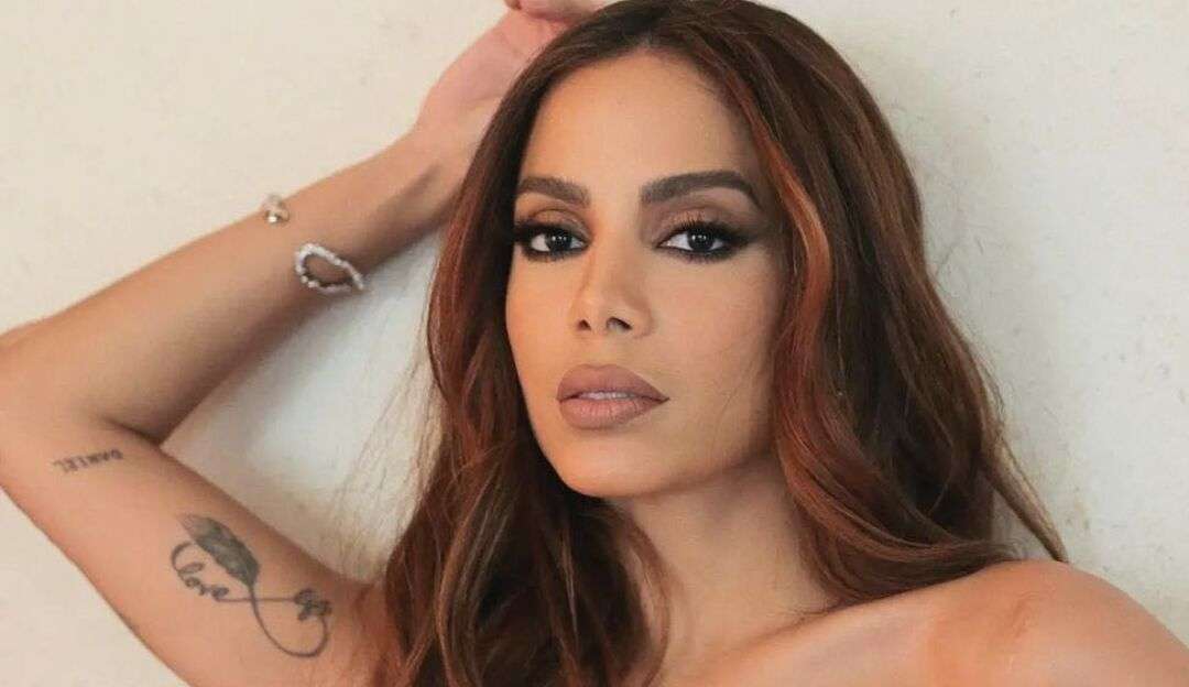 Anitta cancela o show na Farofa da Gkay, após ser hospitalizada