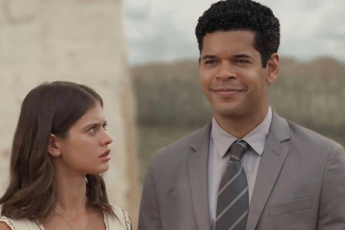 Rosinha (Sara Vidal) e Tomás (Felipe Velozo) em Mar do Sertão