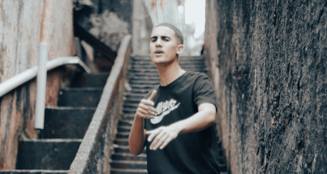 MC Binzinho lança faixa em parceria com JR ON: “Nunca Recuar”