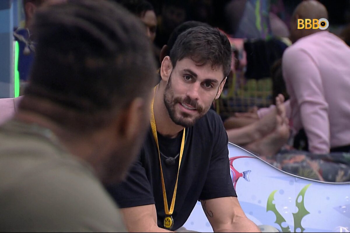 BBB23 Cara de Sapato conversando com Fred Nicácio