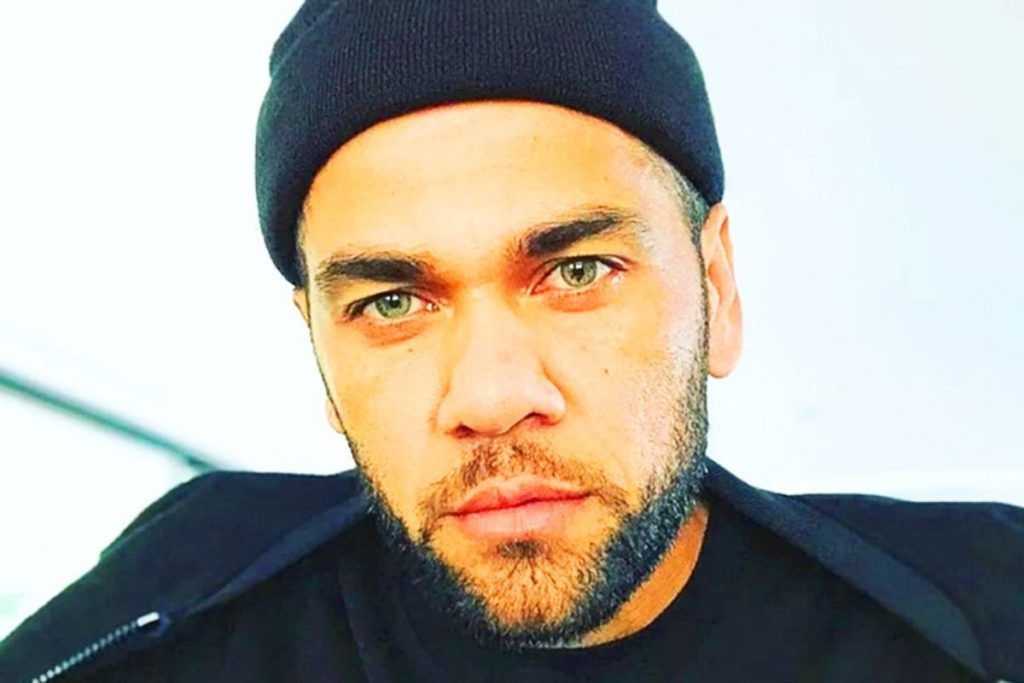 daniel-alves-1-1024x683-3 daniel alves de touca