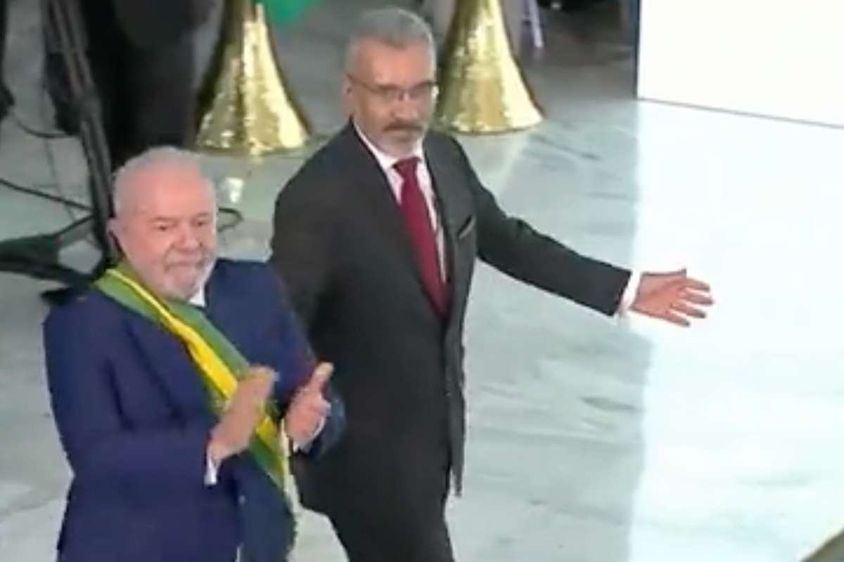 Lula toma posse como Presidente pela terceira vez