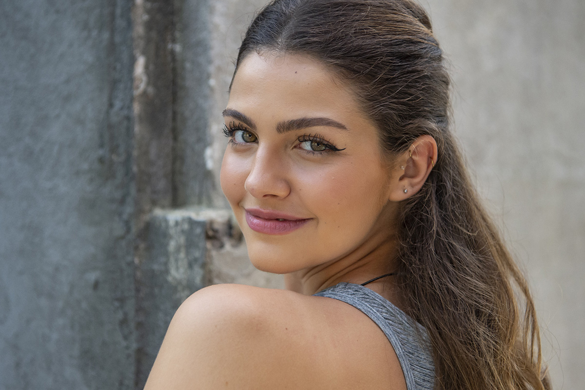 Lou (Vitória Bohn) em Cara e Coragem