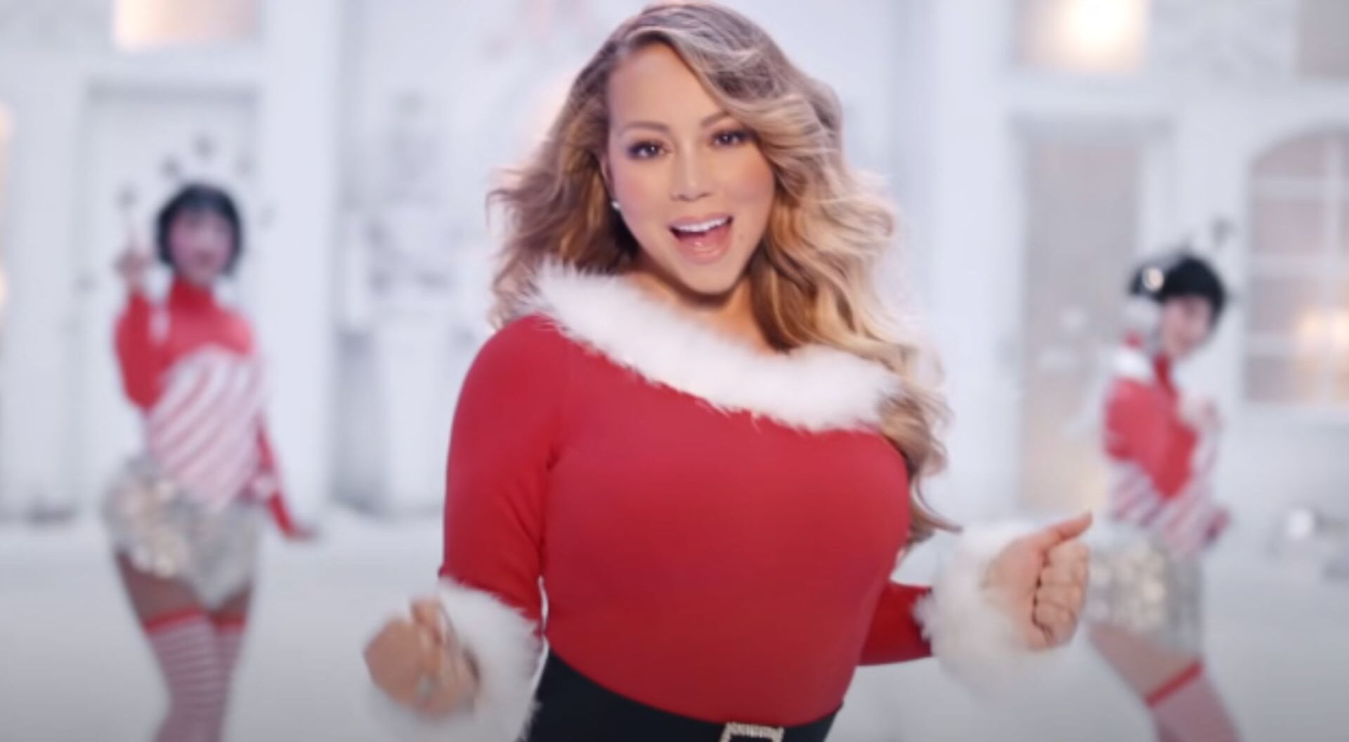 Mariah Carey conquista marca inédita com hit natalino “All I Want For Christmas Is You”