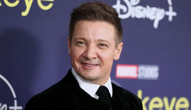 Amigo próximo descreve lesões de Jeremy Renner