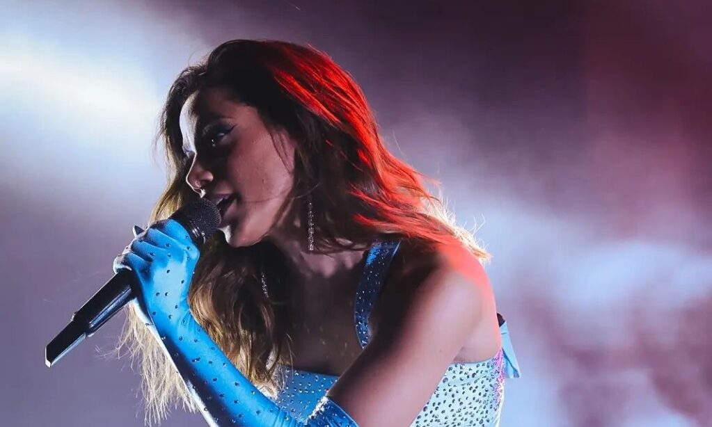 Anitta revela que está trabalhando em um novo álbum “Totalmente funk e com minha cultura”