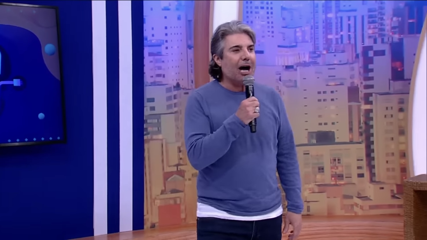 Na busca de reduzir traços de Ibope, RedeTV vende horários e joga reprises de pegadinha