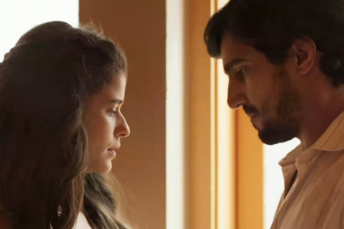 Candoca (Isadora Cruz) e Tertulinho (Renato Góes) em Mar do Sertão