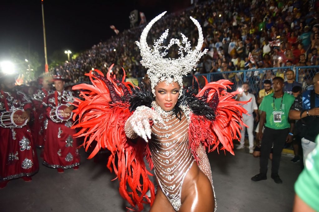 erika-januza-carnaval-1024x683-1 Erika Januza brilha em desfile da Unidos do Viradouro