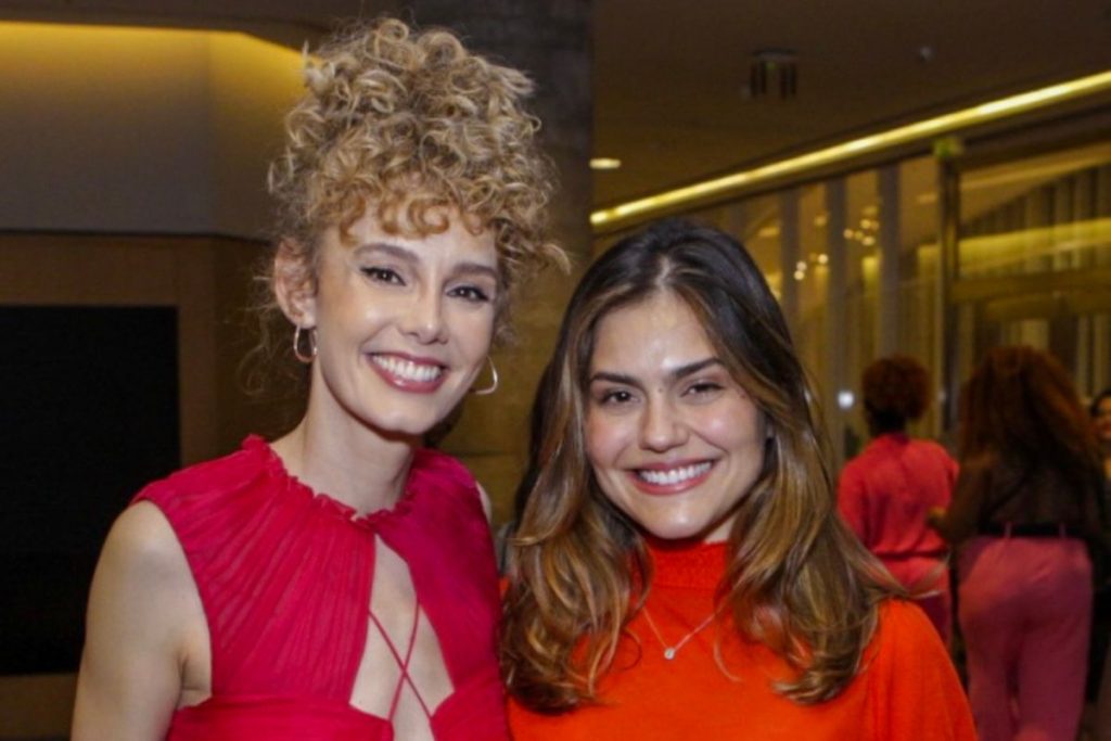 esther acebo e jessika alves