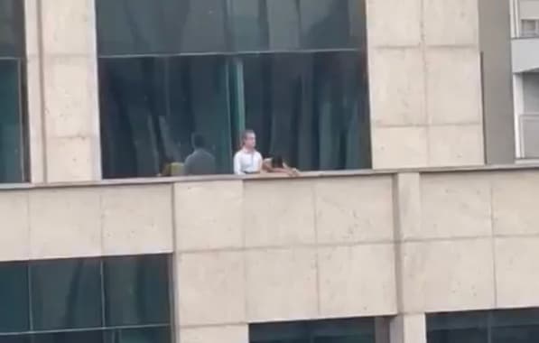 VÍDEO: Casal é flagrado fazendo sexo em terraço de prédio na Faria Lima, em SP