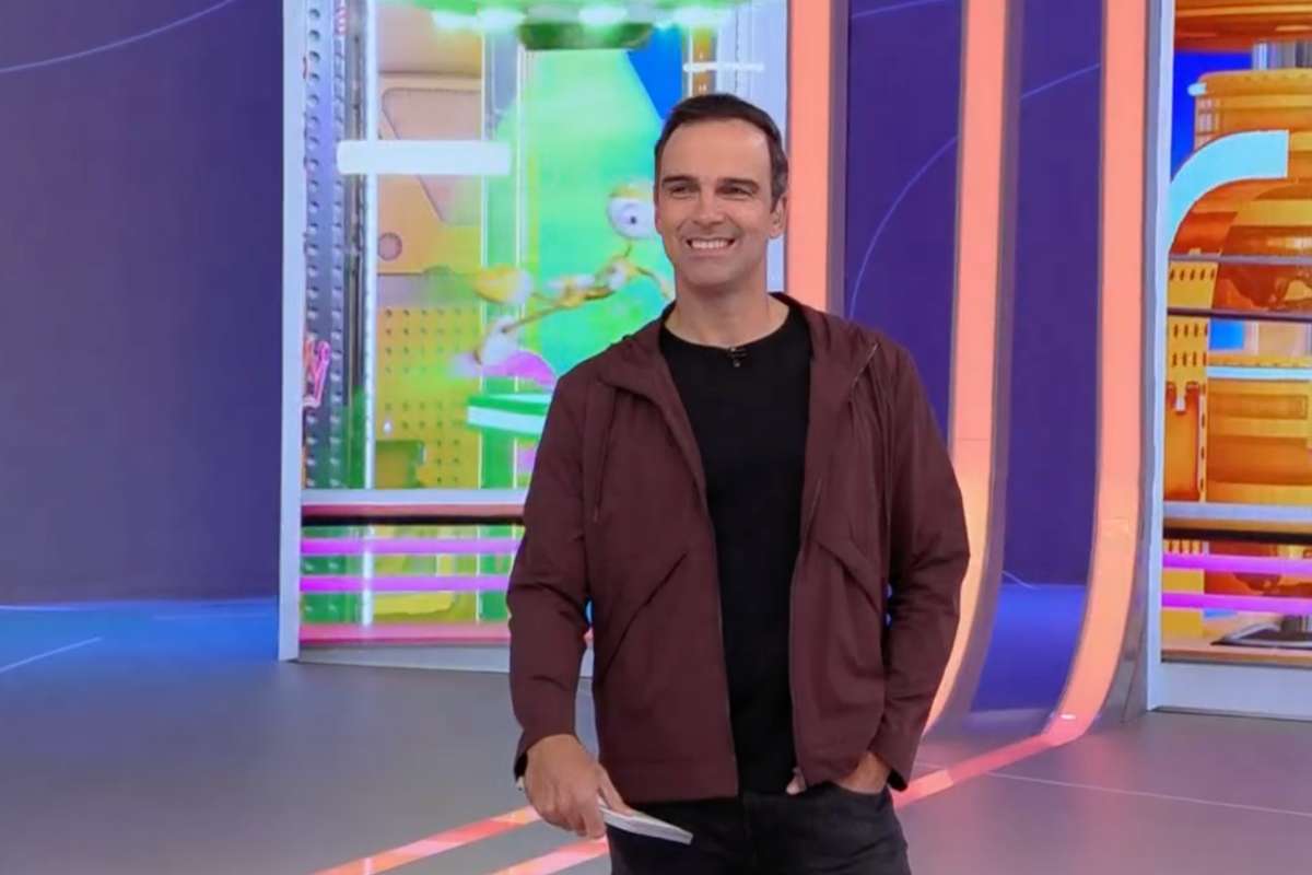 Tadeu Schmidt apresenta o BBB23